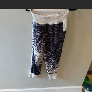 Lulu Lemon Athletica harem pants
